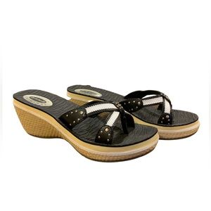 ** JJST REDUCED ** Dr. Scholl’s “Nirvana” sandals. Sz. 8.
